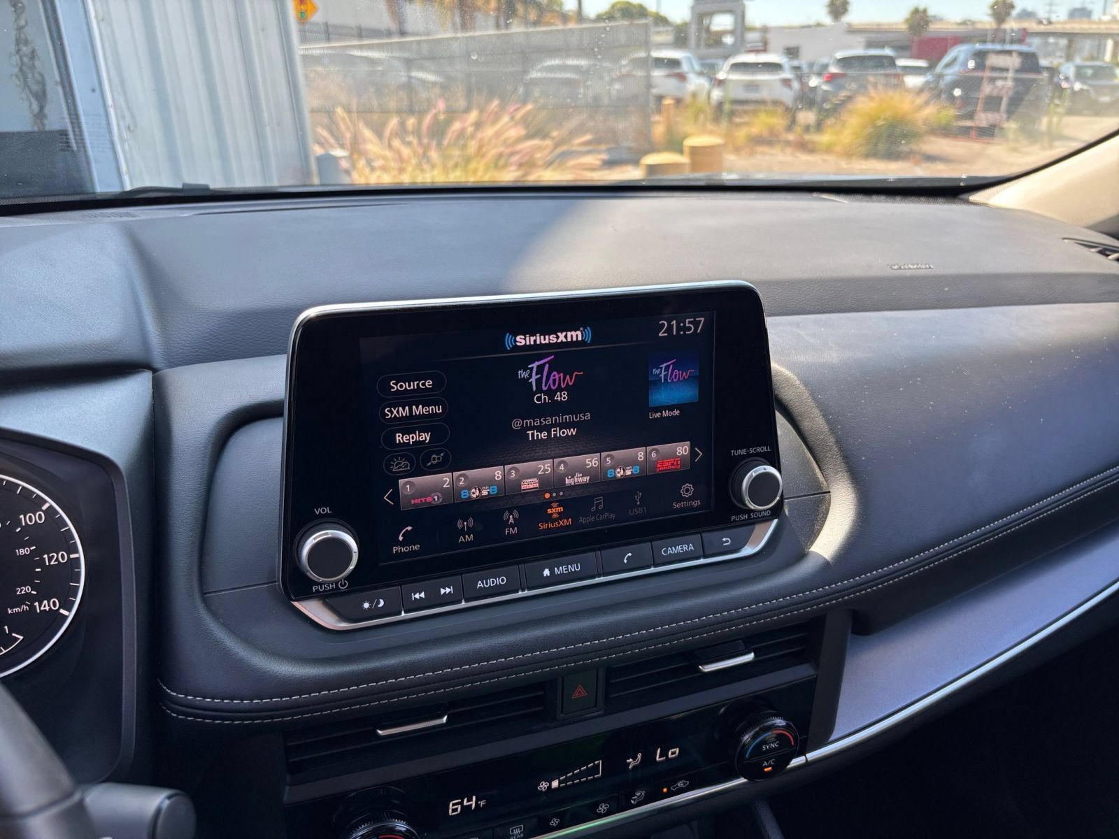 Used 2025 Nissan Rogue SV FWD image 19