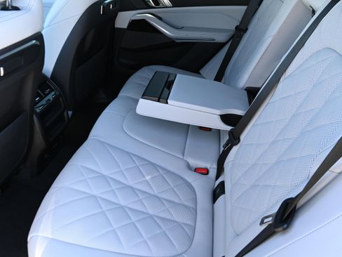 Used 2025 BMW X5 xDrive40i image 11