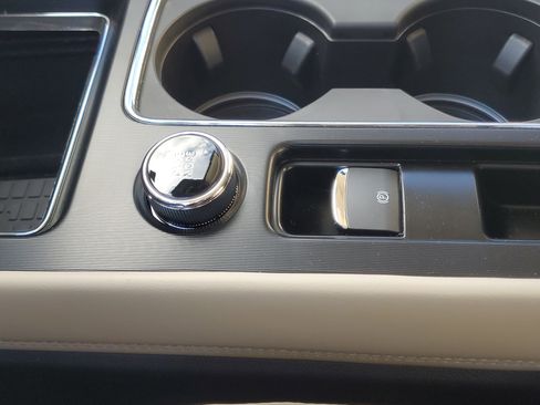 New 2026 Lincoln Corsair Reserve image 24