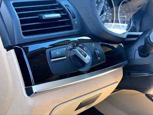 Used 2017 BMW X3 xDrive28i image 34