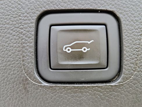 Certified 2023 Chevrolet Traverse LT image 17