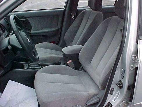 Used 2005 Hyundai Elantra GLS FWD image 7