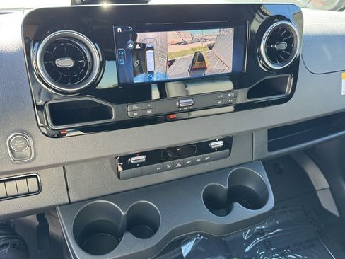 New 2026 Mercedes-Benz Sprinter 2500 image 9