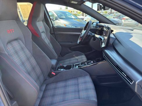 Used 2026 Volkswagen Golf S FWD image 37