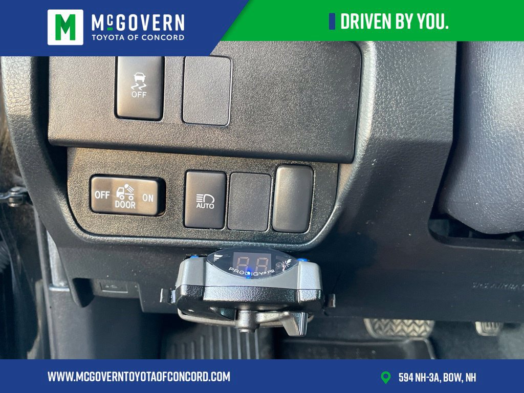 Used 2022 Toyota Tacoma SR AWD/4WD image 15