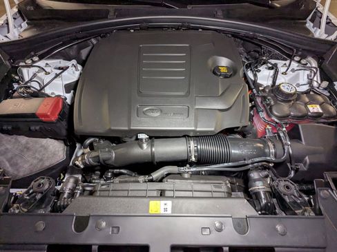 New 2026 Land Rover Range Rover Velar Dynamic SE image 18