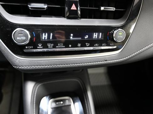 Used 2025 Toyota Corolla XSE image 17