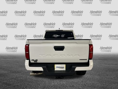 Used 2025 Toyota Tacoma TRD Off-Road AWD/4WD image 9