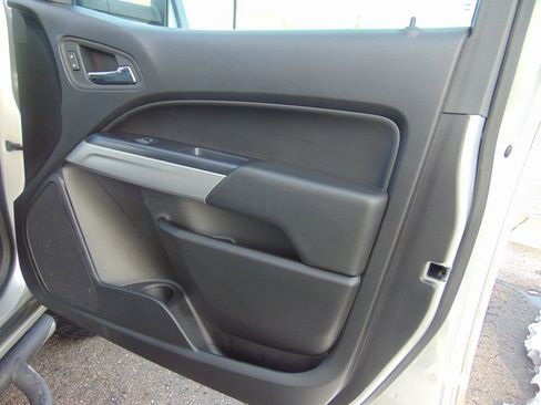 Used 2019 Chevrolet Colorado LT w/ Redline Special Edition image 25