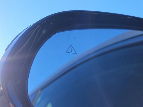 Used 2023 Hyundai Santa Fe SEL image 23