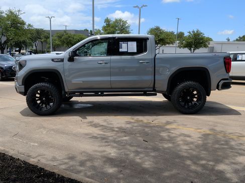 Used 2025 GMC Sierra 1500 Elevation w/ Elevation Premium Package AWD/4WD image 7
