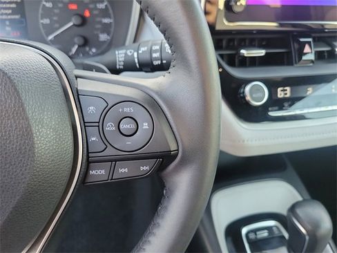 Used 2024 Toyota Corolla SE image 16