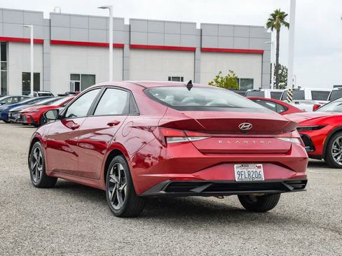 Used 2023 Hyundai Elantra SEL w/ Convenience Package image 9