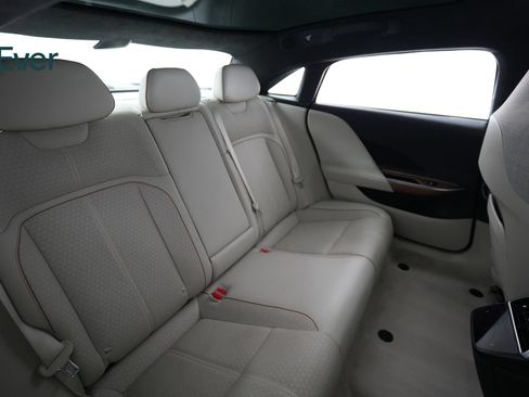 Used 2023 Lucid Air Grand Touring AWD/4WD image 5