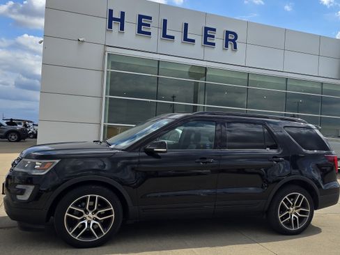 Used 2016 Ford Explorer Sport w/ Equipment Group 401A AWD/4WD image 3