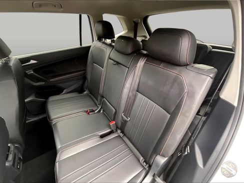 Used 2024 Volkswagen Tiguan Wolfsburg Edition FWD image 19