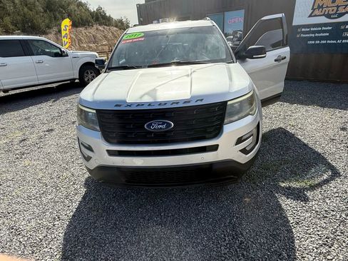 Used 2017 Ford Explorer Sport image 2