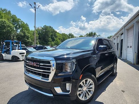 Used 2021 GMC Yukon SLT AWD/4WD image 1
