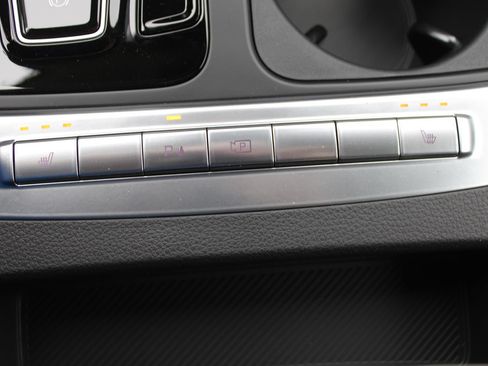 New 2026 Kia Carnival EX FWD image 42