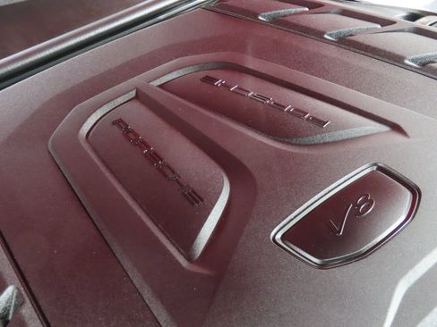 Certified 2025 Porsche Cayenne GTS AWD/4WD image 53
