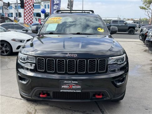 Used 2019 Jeep Grand Cherokee Trailhawk w/ Trailhawk Luxury Group AWD/4WD image 2
