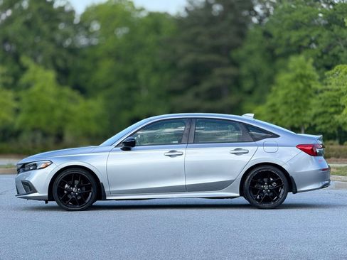 Used 2023 Honda Civic Sport image 9