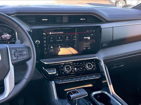 Used 2024 GMC Sierra 1500 Denali w/ Technology Package image 12