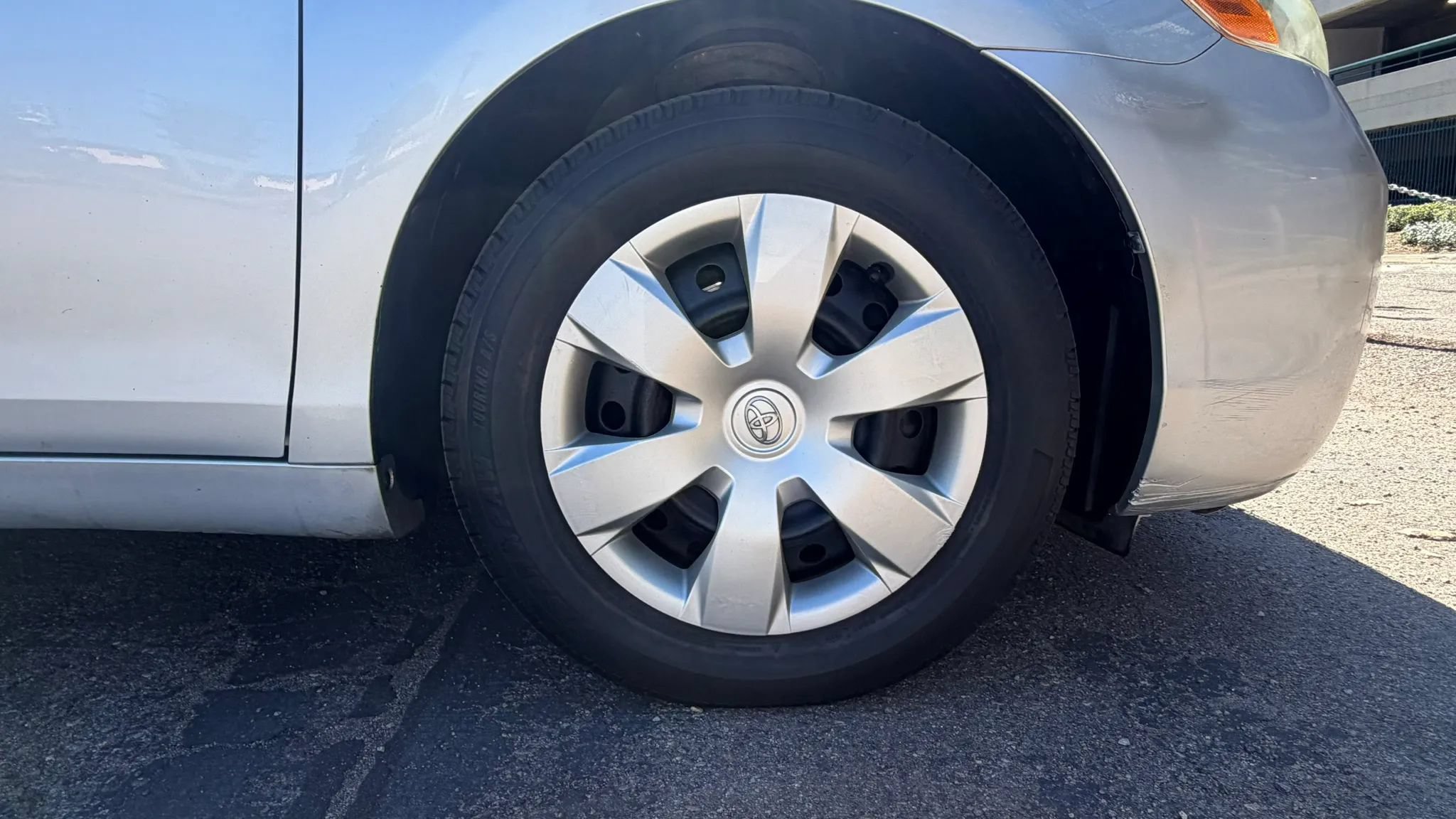 Used 2007 Toyota Camry LE FWD image 9