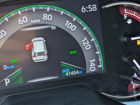 Used 2023 Toyota RAV4 XLE w/ Convenience Package FWD image 10