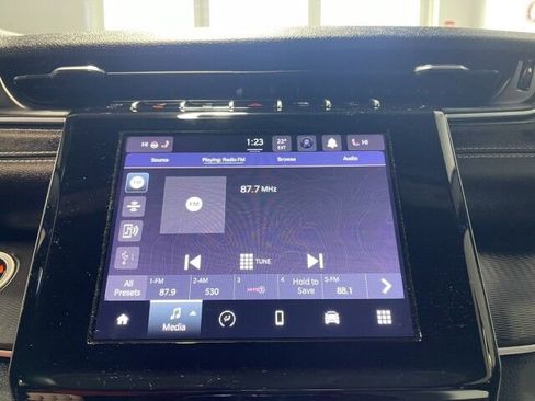 Used 2024 Jeep Grand Cherokee Altitude image 27