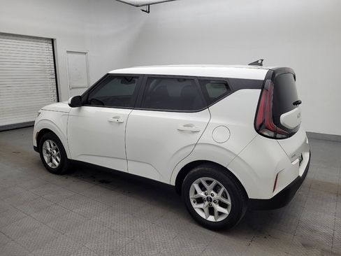 Used 2024 Kia Soul S image 3