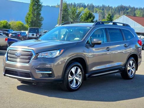 Used 2021 Subaru Ascent Premium w/ Convenience Package AWD/4WD image 3