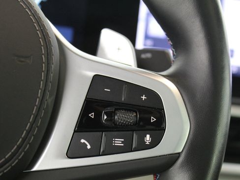 Certified 2024 BMW X6 M60i w/ Dynamic Handling Package image 32