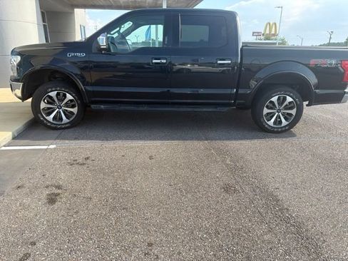 Used 2018 Ford F150 Lariat w/ Equipment Group 502A Luxury AWD/4WD image 8