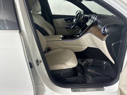Certified 2026 Mercedes-Benz GLC 300 image 14