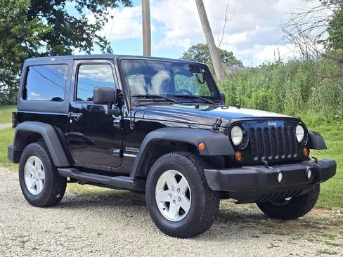 Used 2013 Jeep Wrangler Sport AWD/4WD image 7