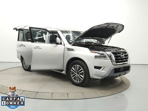 Used 2024 Nissan Armada SL AWD/4WD image 9
