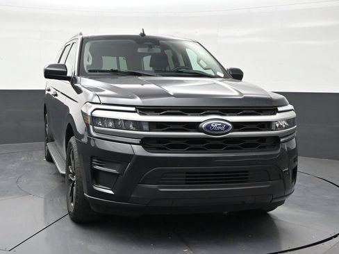 Used 2023 Ford Expedition XLT RWD image 7