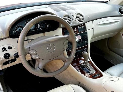 Used 2005 Mercedes-Benz CLK 500 CLK 500 2dr Cabriolet w/ Lighting Pkg image 17