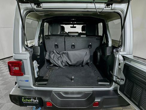 Used 2023 Jeep Wrangler Sahara w/ Cold Weather Group image 29