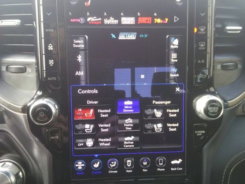 Used 2021 RAM 1500 Limited w/ Body Color Bumper Group image 26