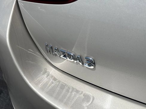 Used 2024 MAZDA MAZDA3 s FWD image 32