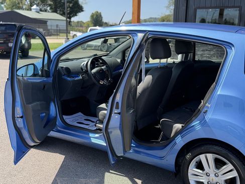Used 2014 Chevrolet Spark LT FWD image 7