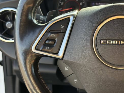 Used 2020 Chevrolet Camaro LT image 9