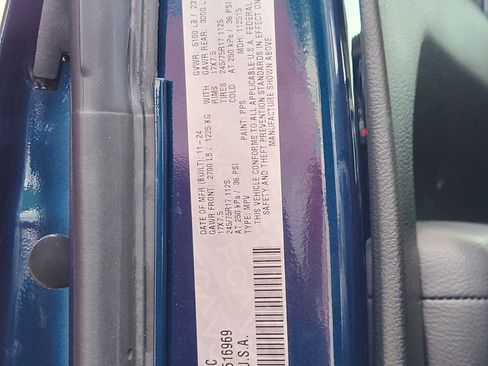 Used 2025 Jeep Wrangler Sport image 30