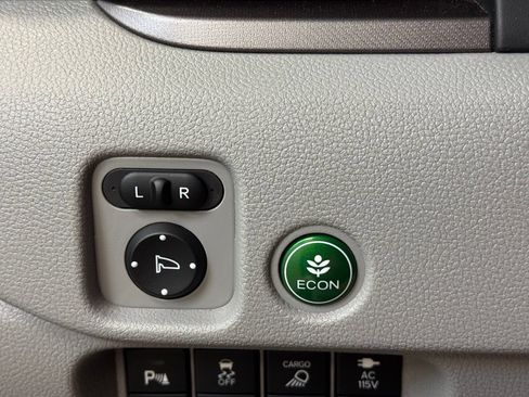 Used 2023 Honda Ridgeline RTL-E image 35