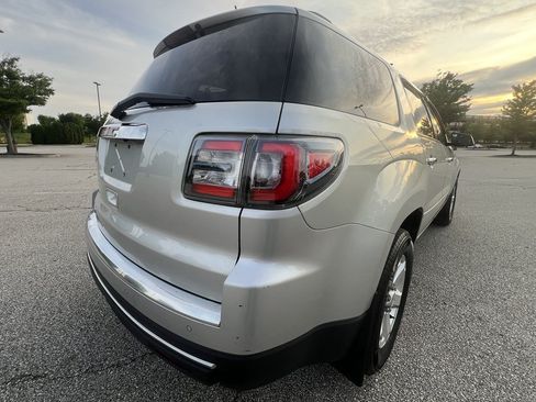 Used 2015 GMC Acadia SLE FWD image 5