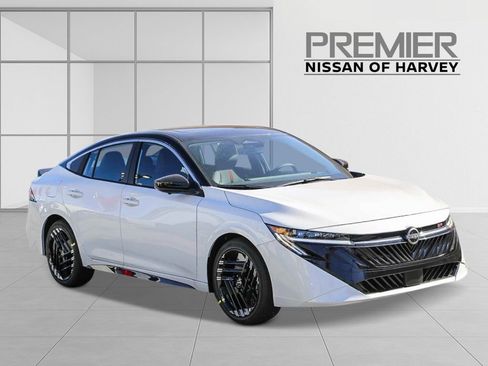 New 2026 Nissan Sentra SR w/ SR Premium Package FWD image 5