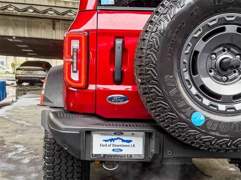 New 2025 Ford Bronco Badlands w/ Sasquatch Package image 9