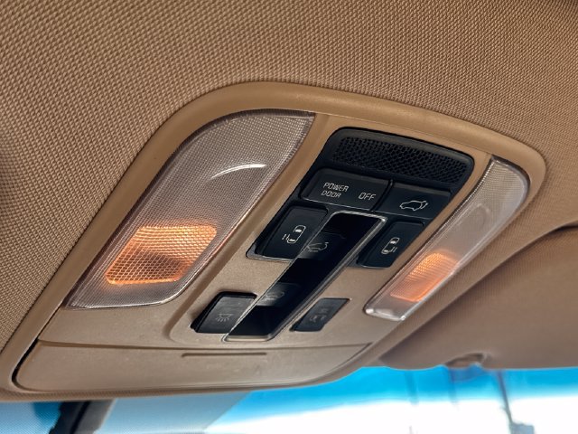 Used 2016 Kia Sedona SX Limited FWD image 34